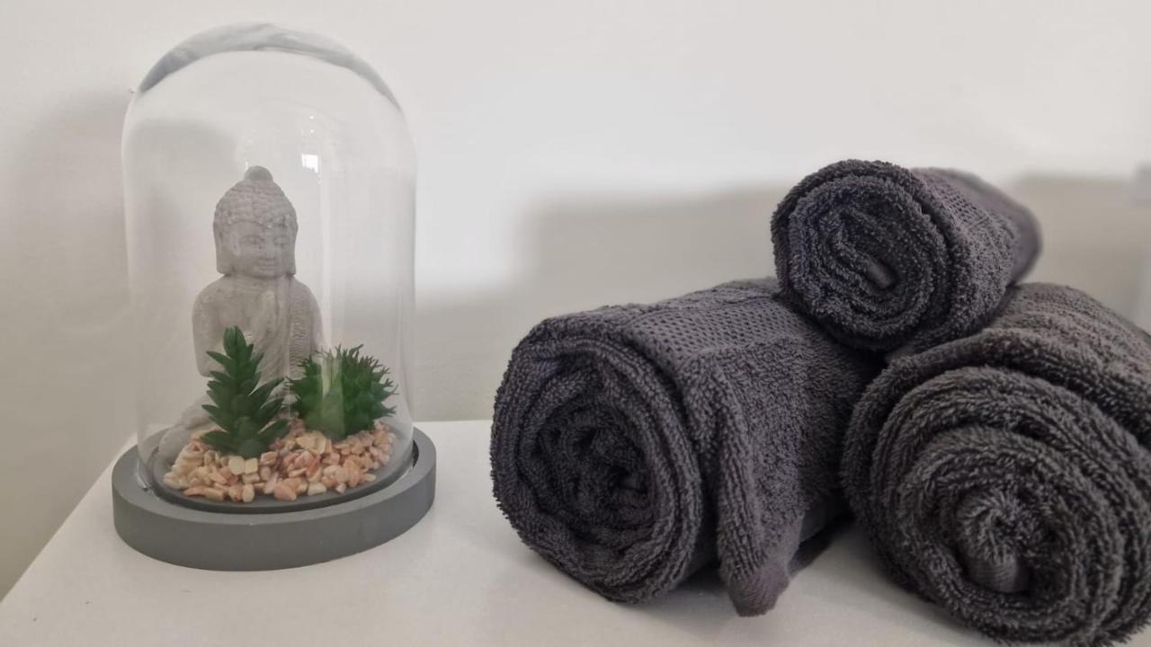 J.Mo Home - Louvroil - Calme - Ideal Couple - Deplacement Pro Екстериор снимка